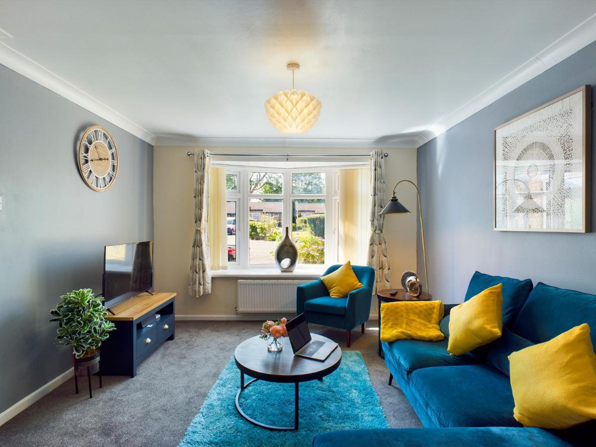 247 Serviced Accommodation In Telford- 3Br House المظهر الخارجي الصورة