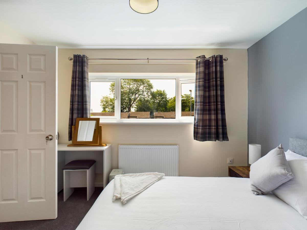 247 Serviced Accommodation In Telford- 3Br House المظهر الخارجي الصورة