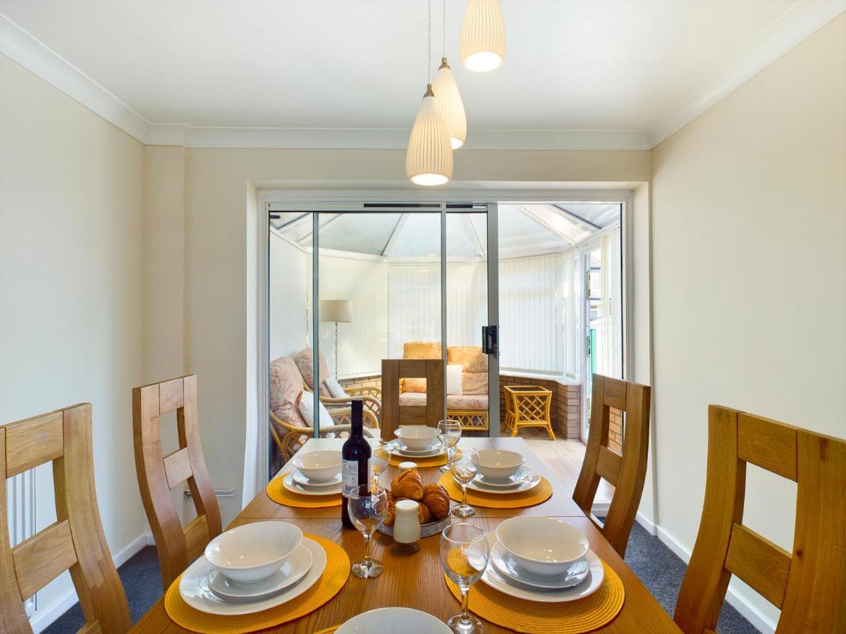 247 Serviced Accommodation In Telford- 3Br House المظهر الخارجي الصورة